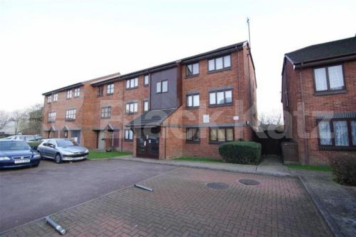 			NEW INSTRUCTION, 2 Bedroom, 1 bath, 1 reception Flat			 Seacole Close, North Acton
